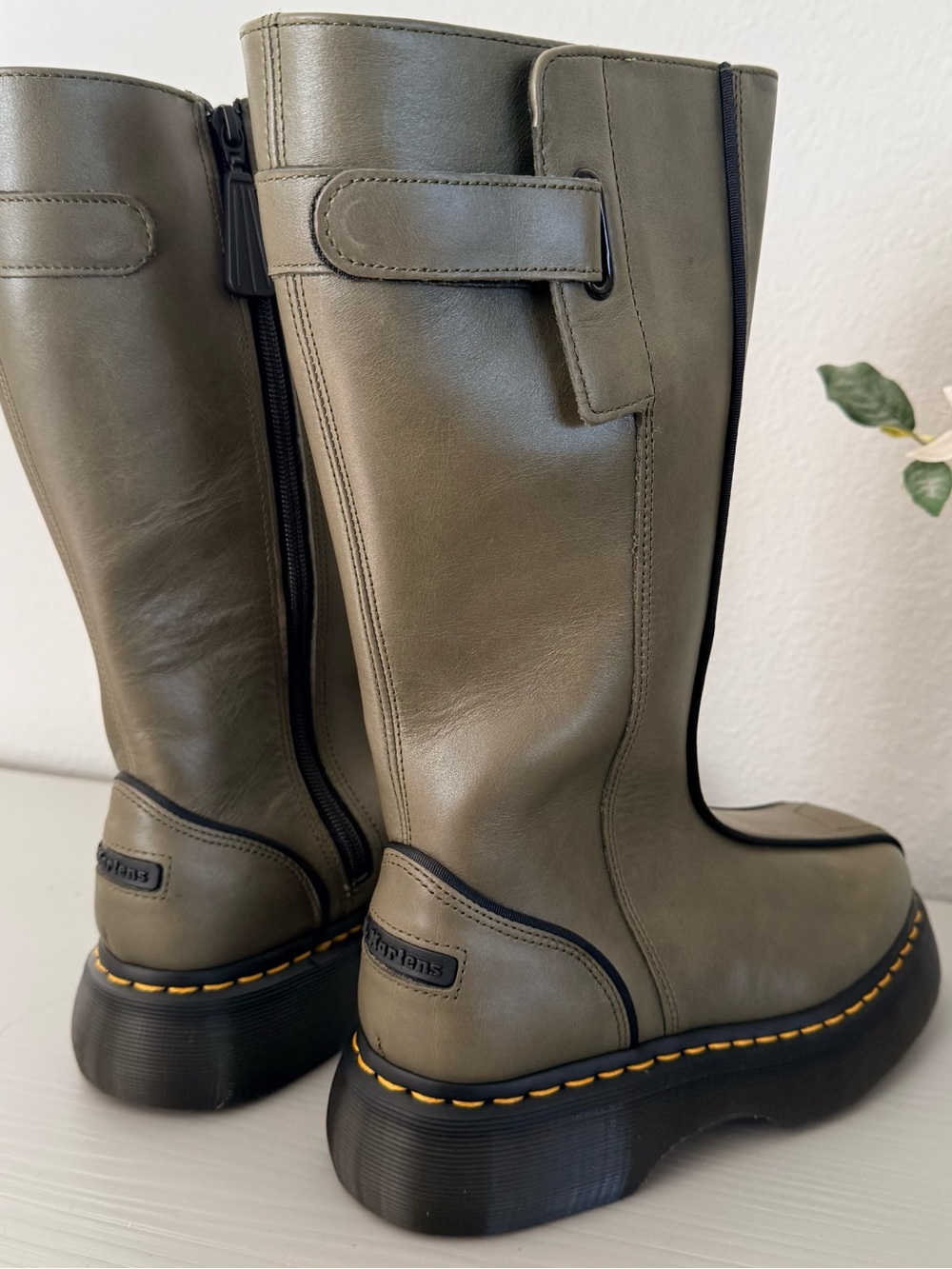 Dr. Martens Buzz Hi boots Olive Green 7 - Picture 3 of 10